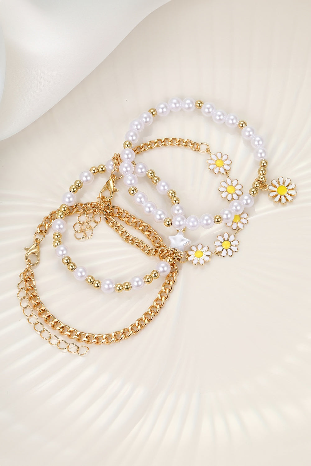 White Pearl & Daisy Bracelet Set – 4 Piece Beaded Gold Tone Stack