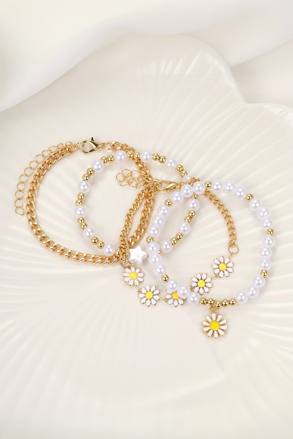 White Pearl & Daisy Bracelet Set – 4 Piece Beaded Gold Tone Stack