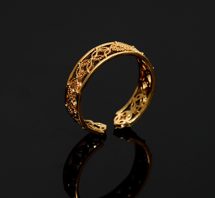 Hélodie Adjustable Ring