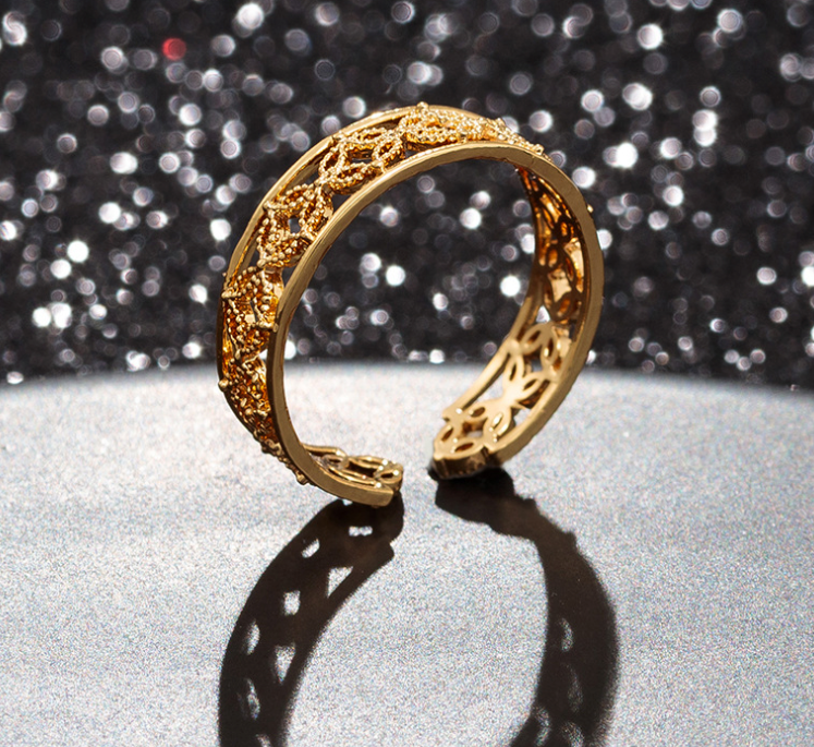 Hélodie Adjustable Ring