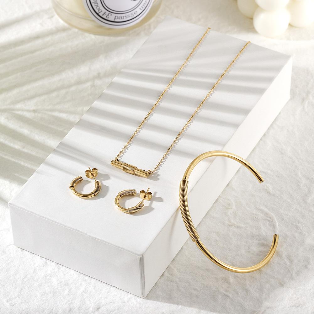 Wire Gold Jewelry Set – Necklace, Bangle & Hoops