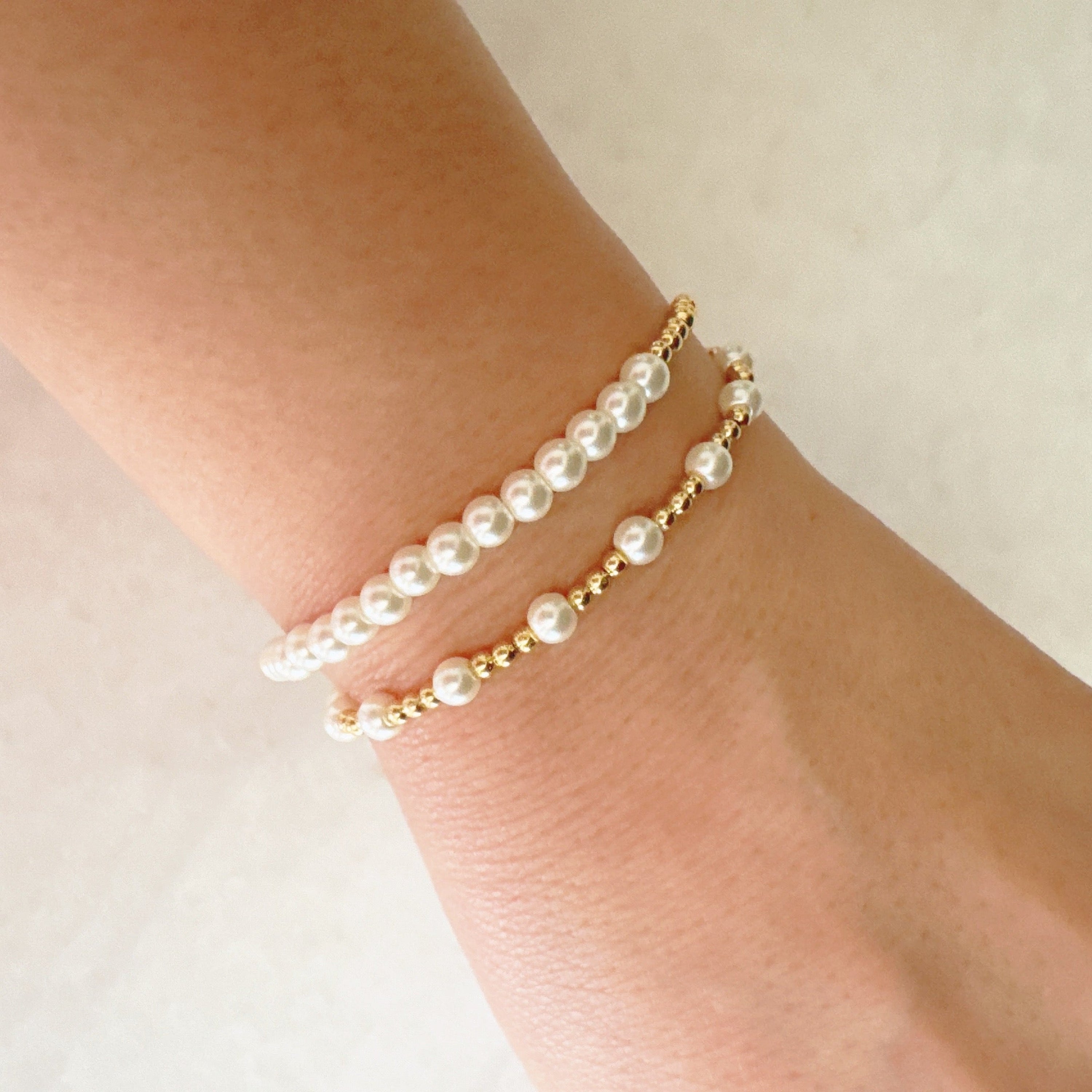Pearl & Gold Stretch Bracelet Set – 2pcs