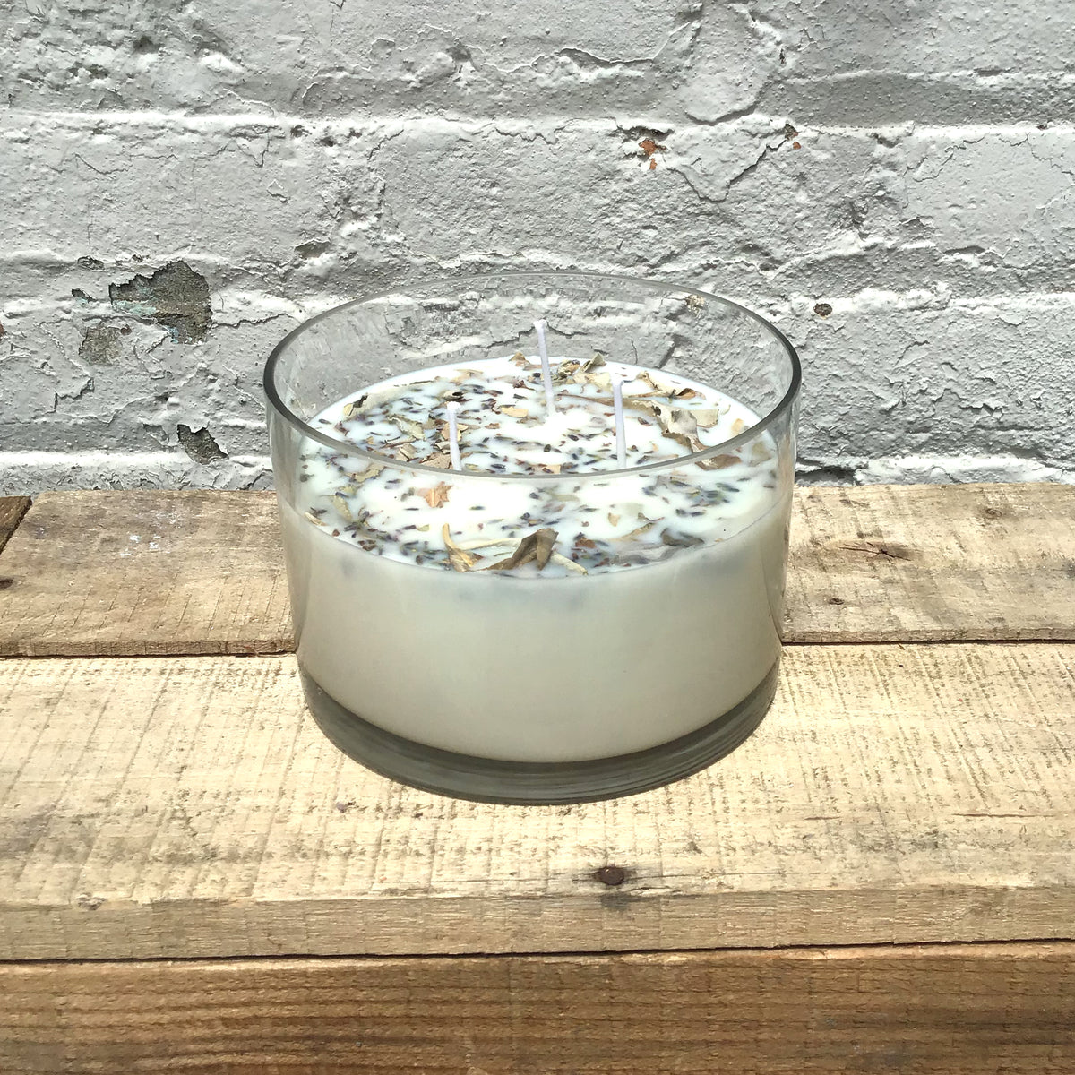 Lavender & White Sage 3-Wick Soy Candle – 42 oz