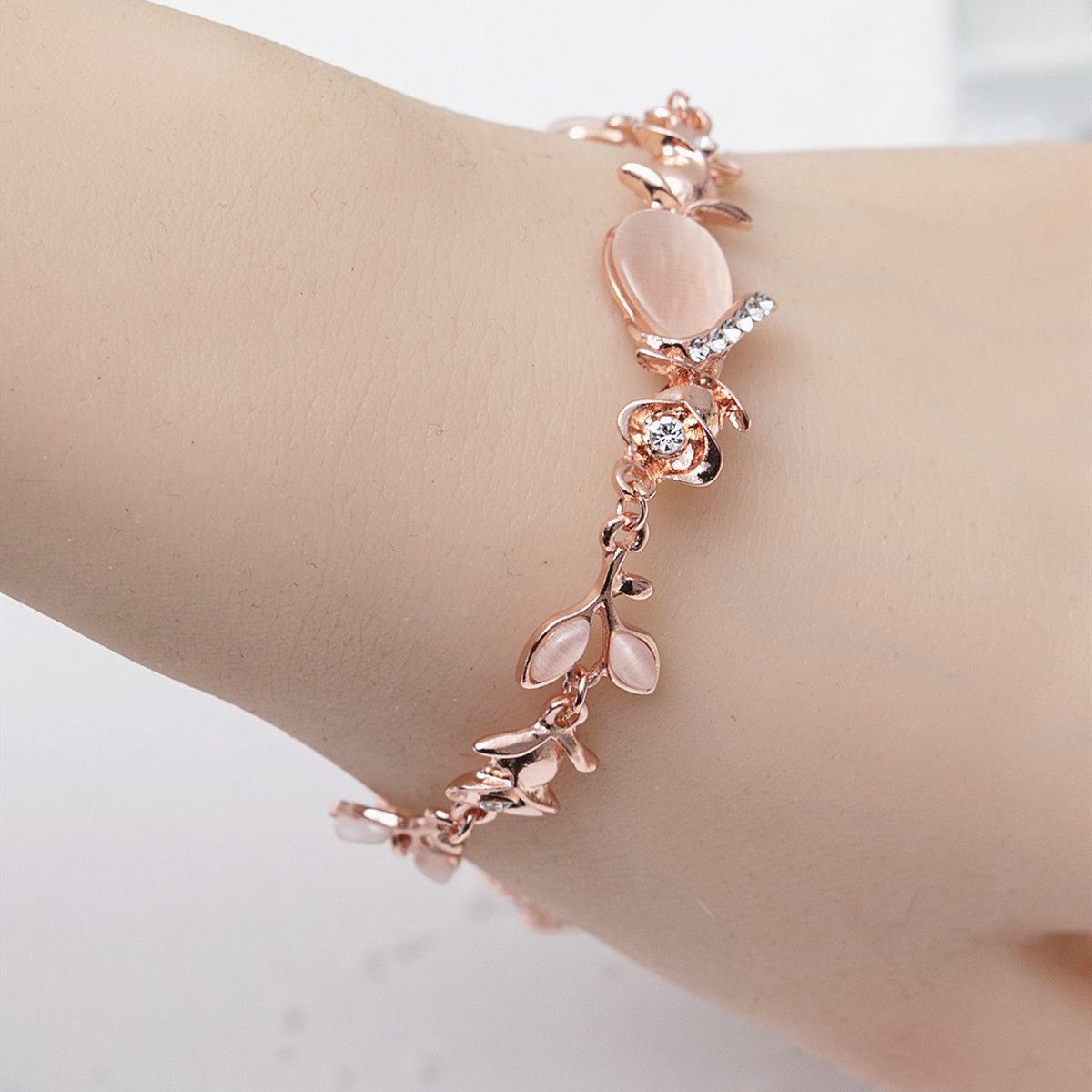 Flower & Leaf Shiny Chain Bracelet